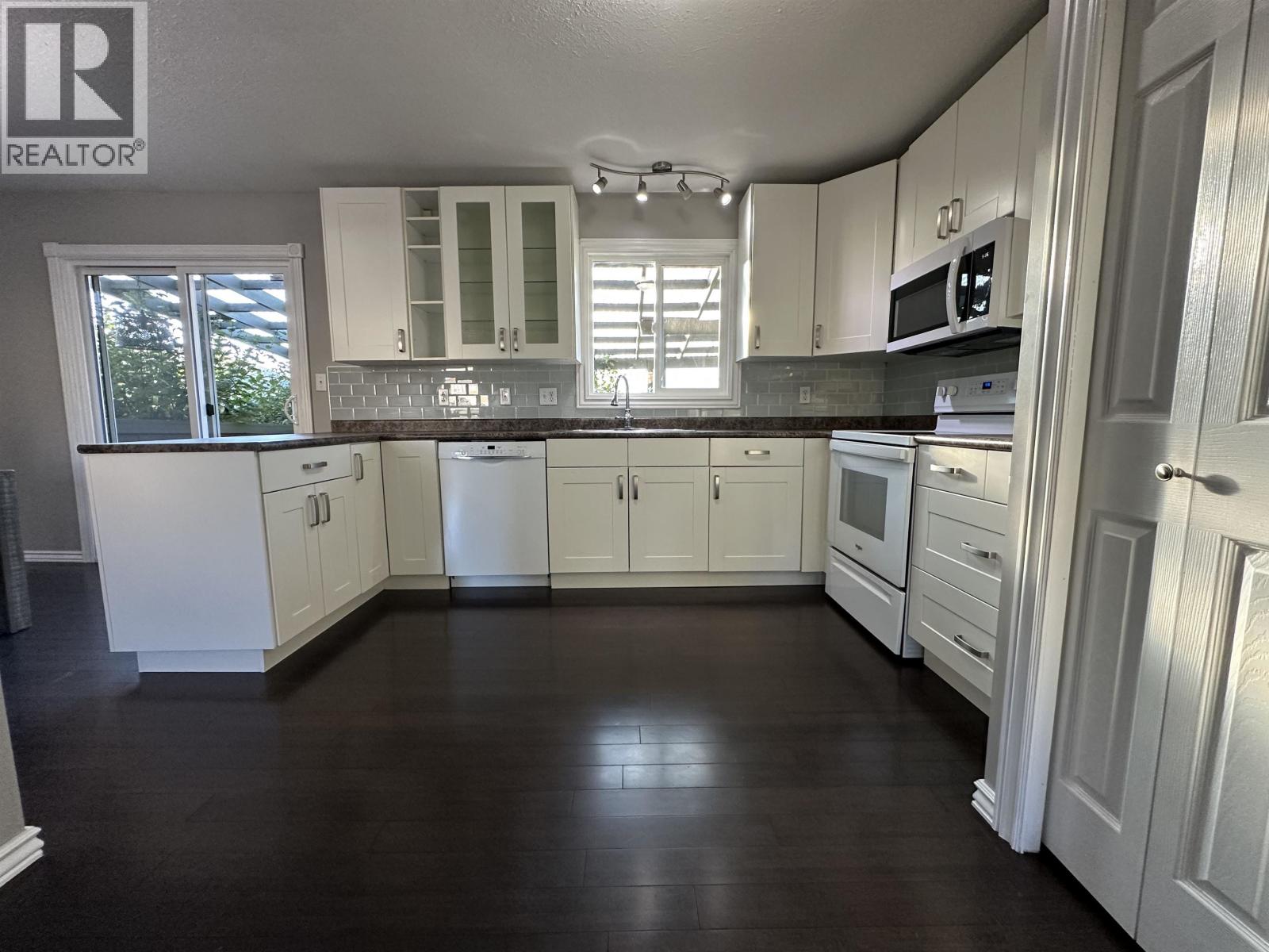 9008 87 STREET - 11