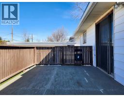 422 21 Street S - photo 11