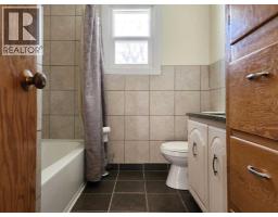 422 21 Street S - photo 15