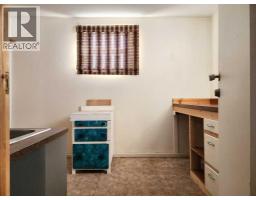 422 21 Street S - photo 32