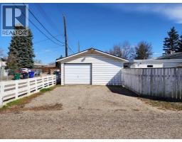 422 21 Street S - photo 38