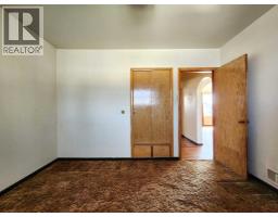 422 21 Street S - photo 14