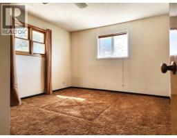 422 21 Street S - photo 17