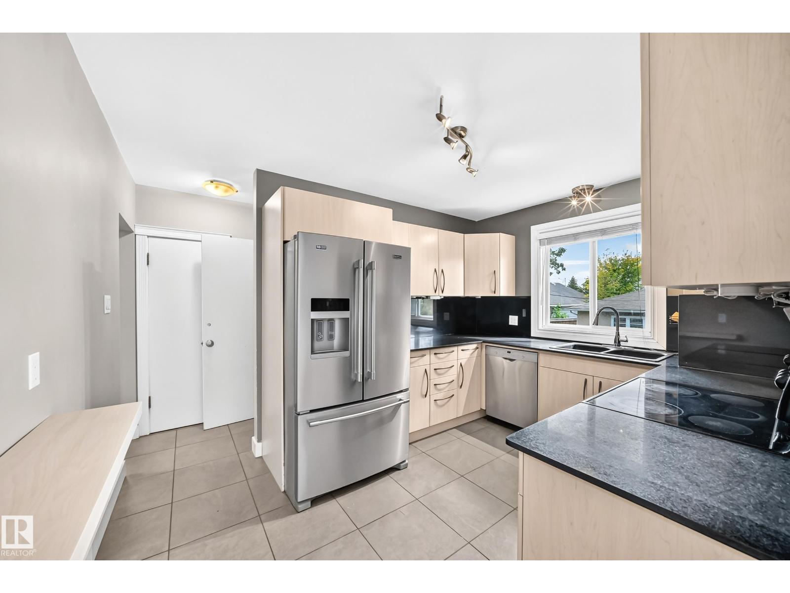 10715 133 ST NW - 11