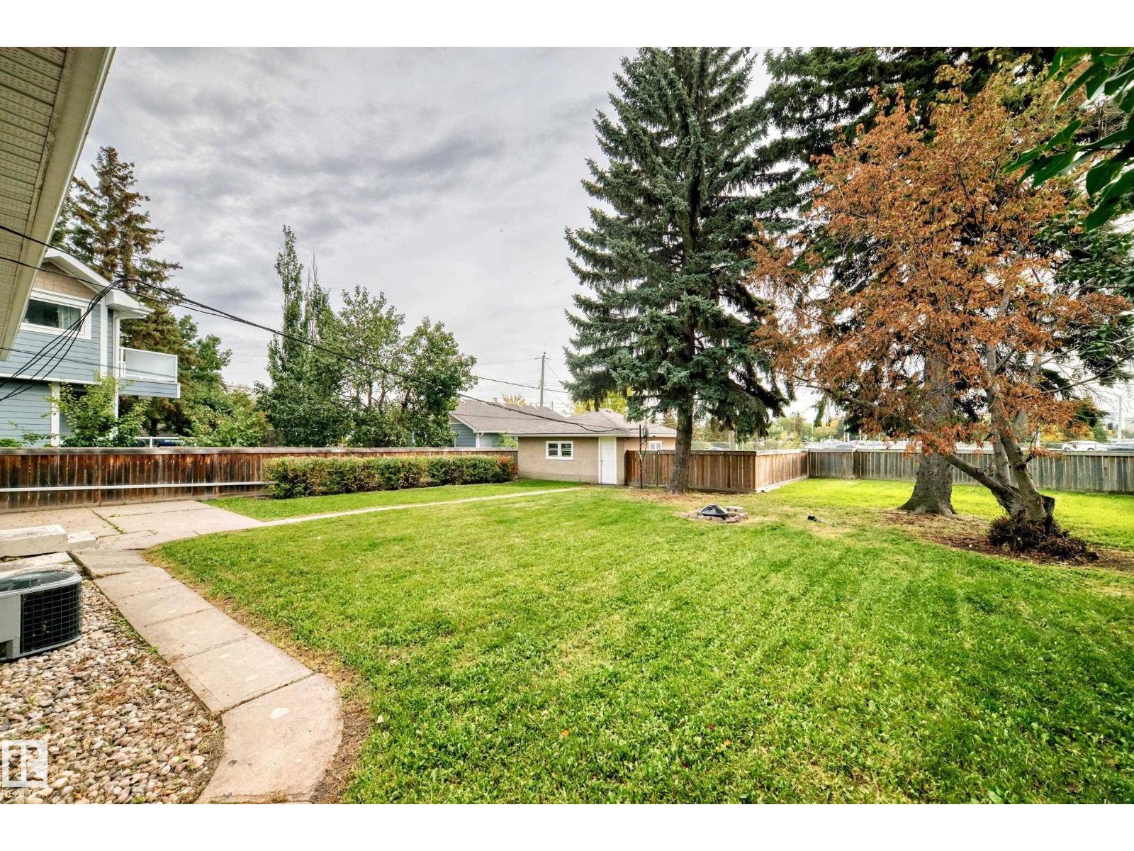 10715 133 ST NW - 62
