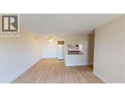 212, 401 Columbia Boulevard W - photo 7