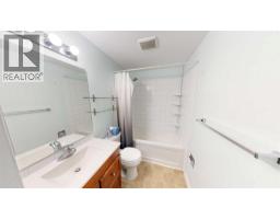 212, 401 Columbia Boulevard W - photo 15