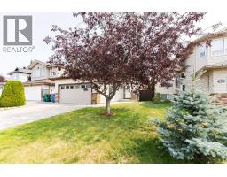 27 Fairmont Road S - photo 2