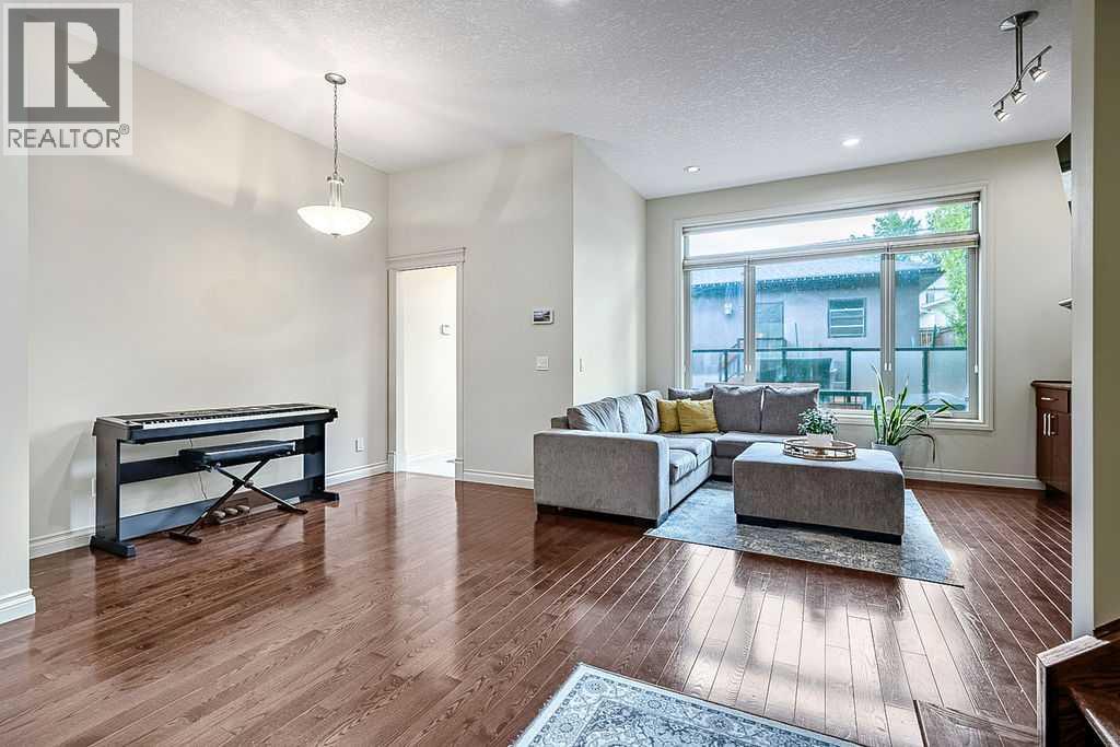 1134 17 Avenue NW - photo 12