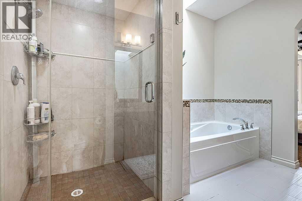 1134 17 Avenue NW - photo 23