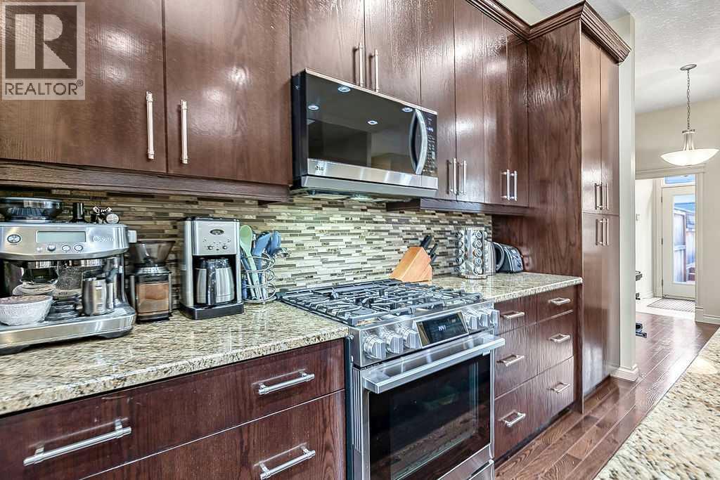 1134 17 Avenue NW - photo 9
