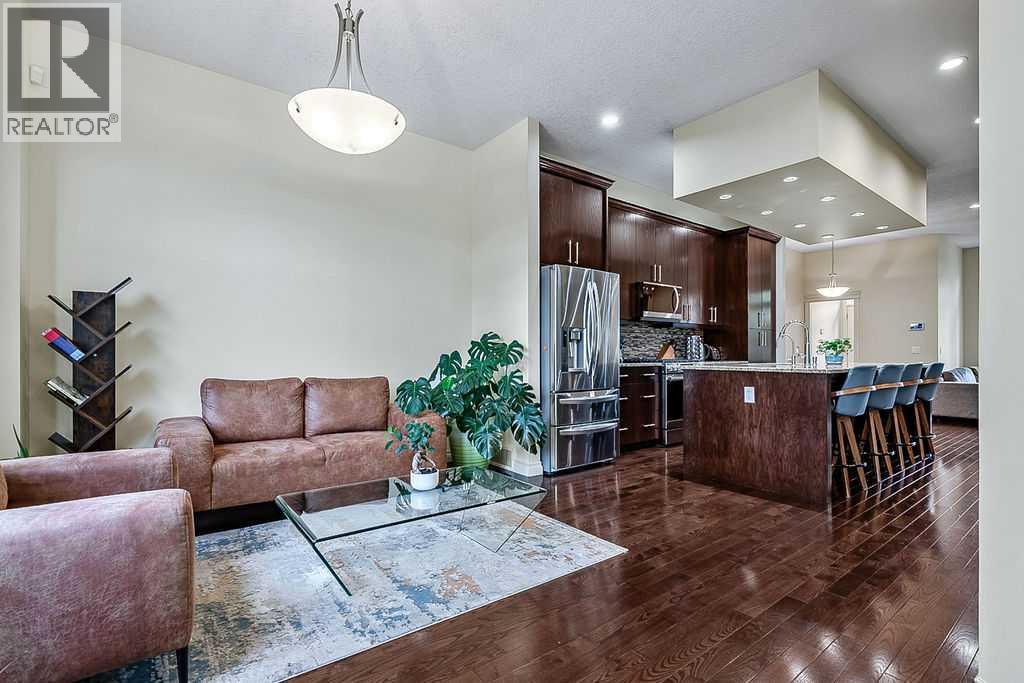 1134 17 Avenue NW - photo 4