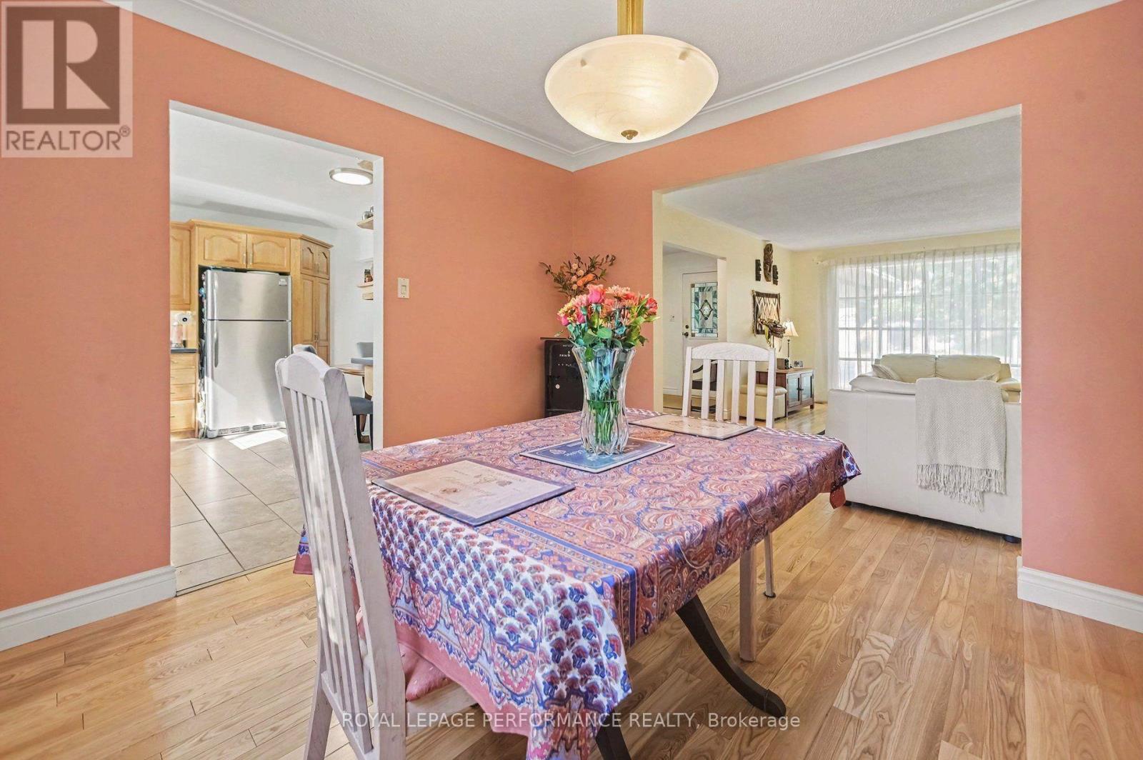 6284 Sundown Crescent