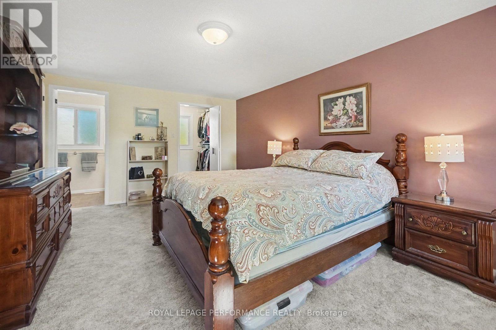 6284 Sundown Crescent