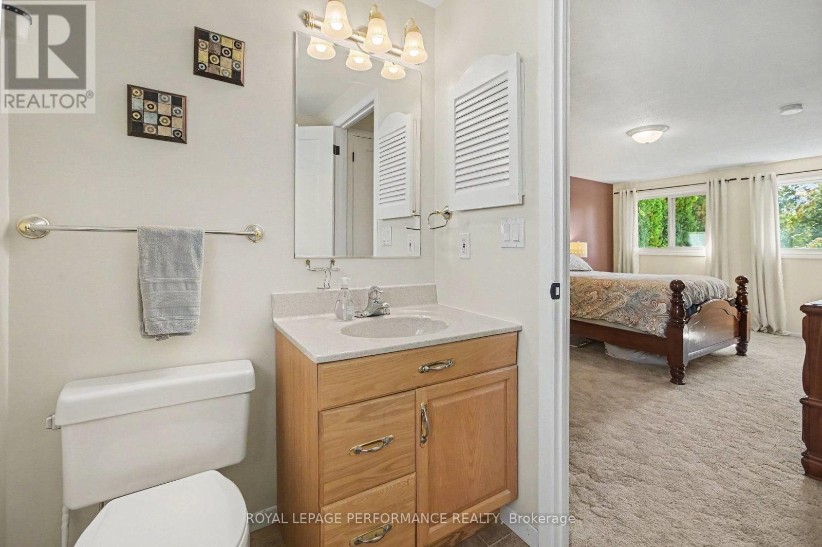 6284 Sundown Crescent