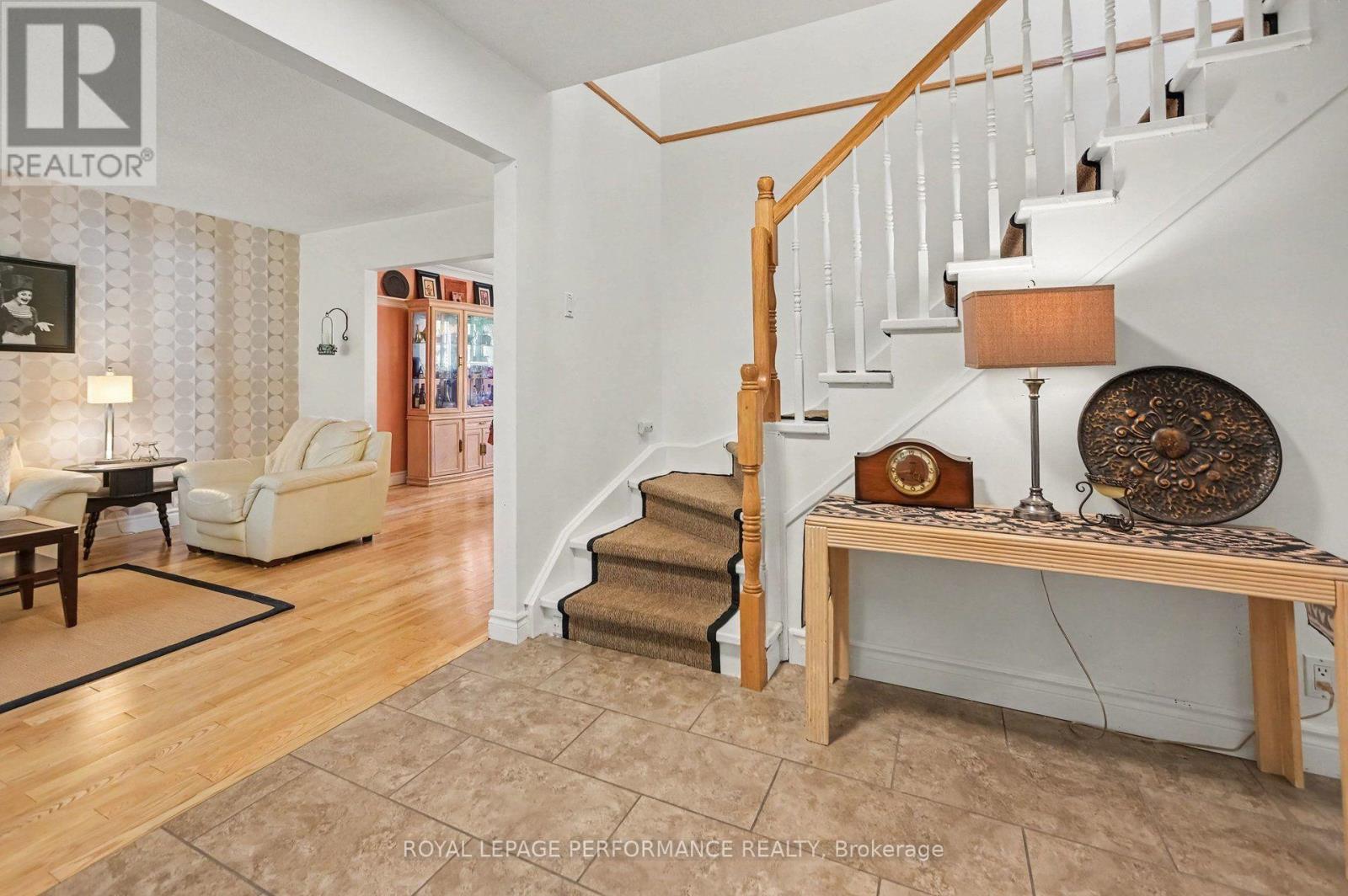 6284 SUNDOWN CRESCENT - 4