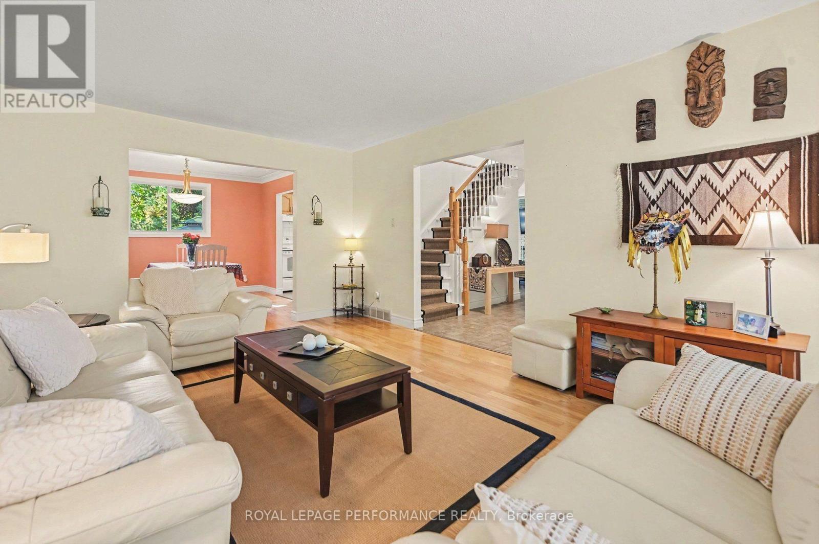 6284 Sundown Crescent