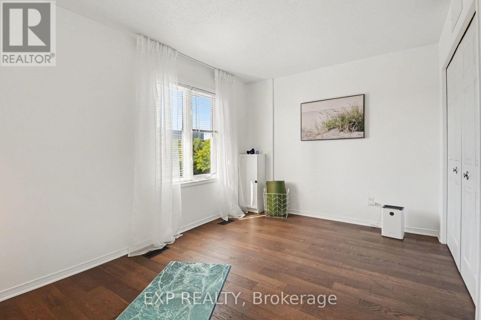 #35 93 STRATHAVEN PRIVATE - Image 22