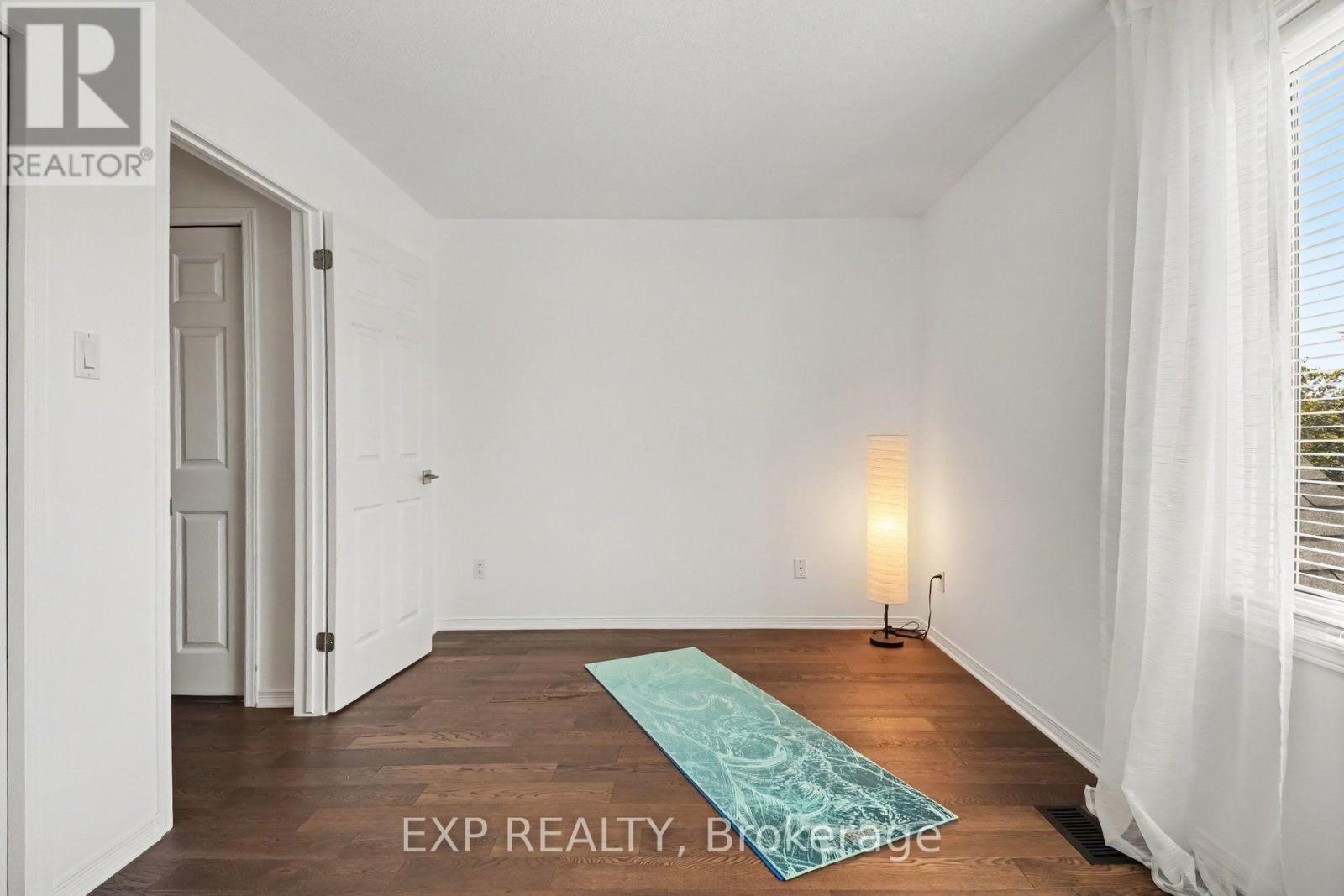 #35 93 STRATHAVEN PRIVATE - Image 23