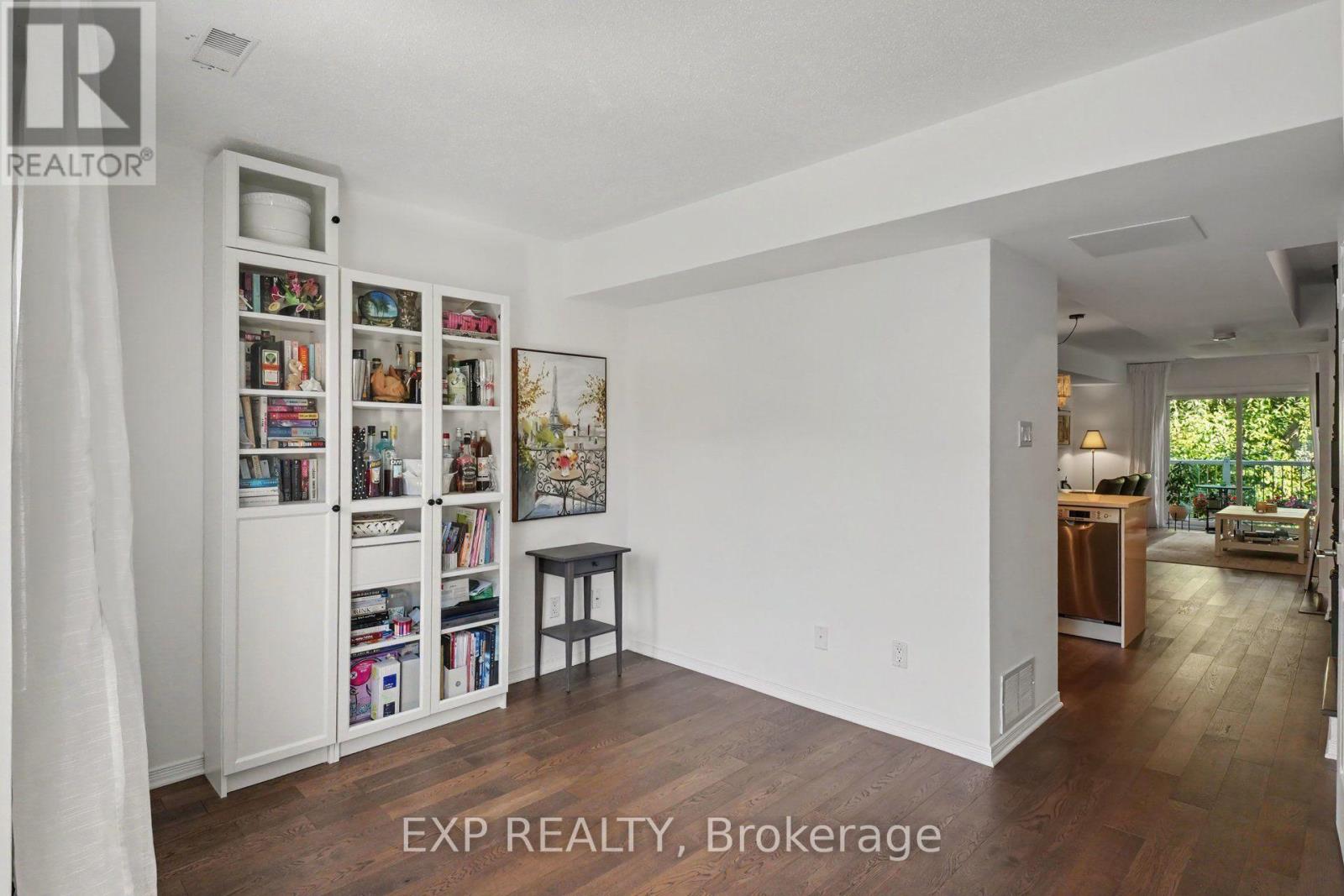 #35 93 STRATHAVEN PRIVATE - Image 26