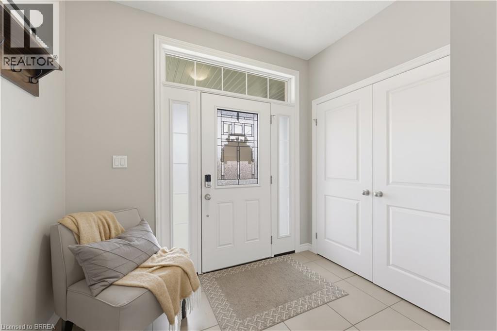 21 IRONGATE Drive, Paris, Ontario, N3L4G4, Paris, Ontario — photo 4 of 5