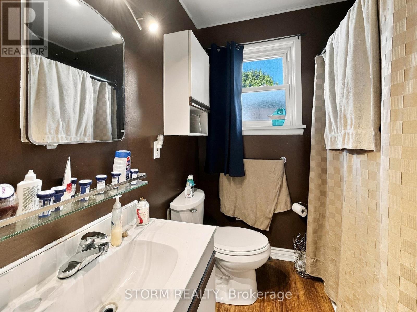 37 OAK STREET - 18