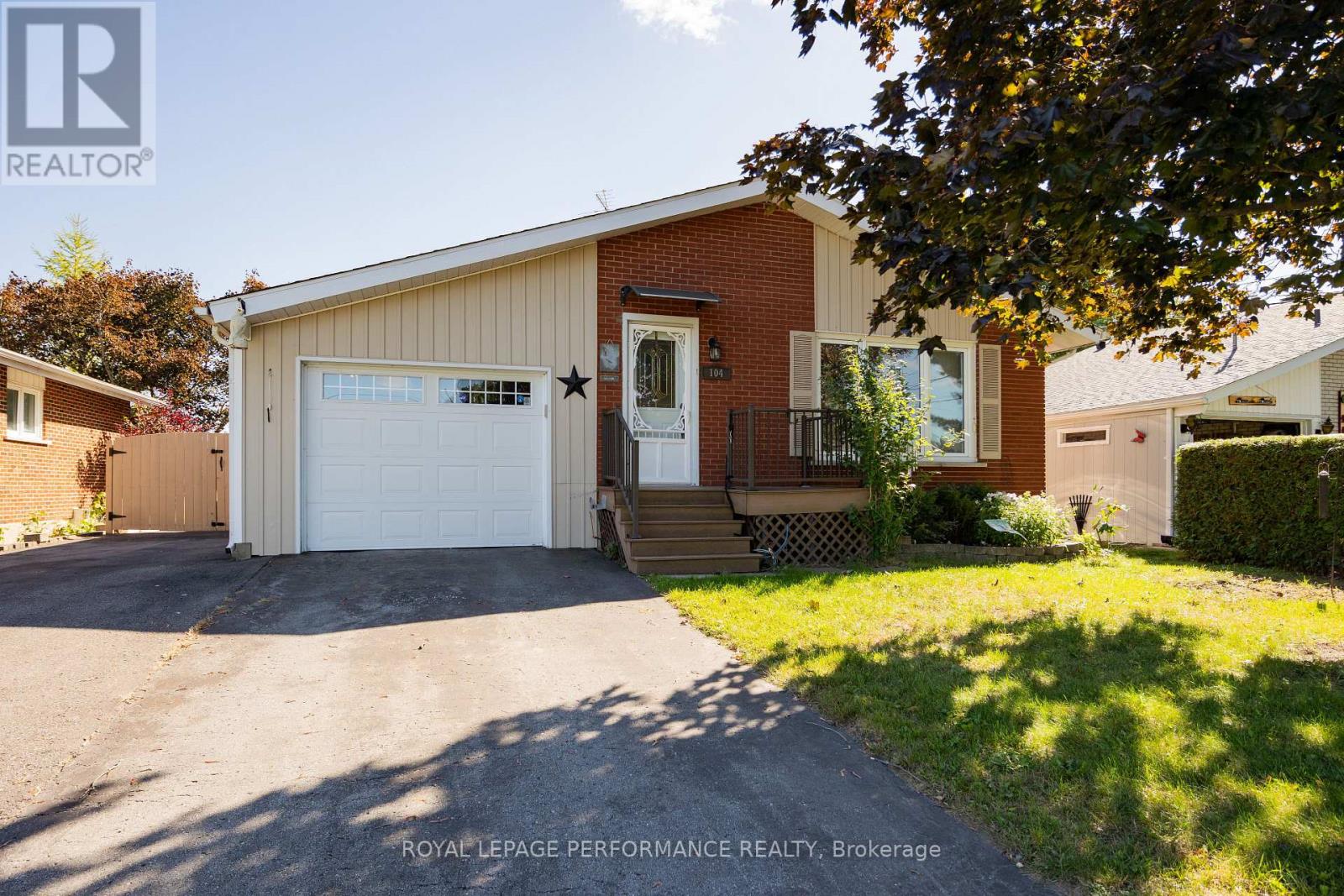 104 KINCARDINE STREET W - 1