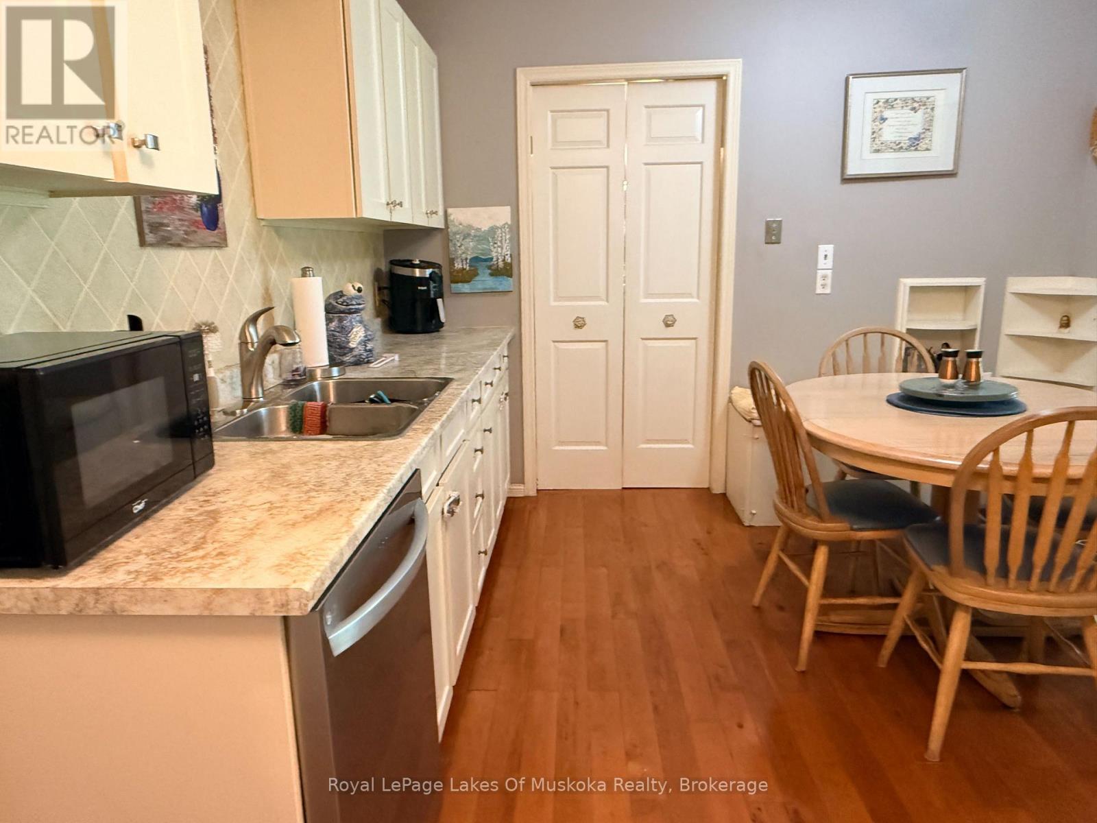 22 WESTVALE DRIVE - 15