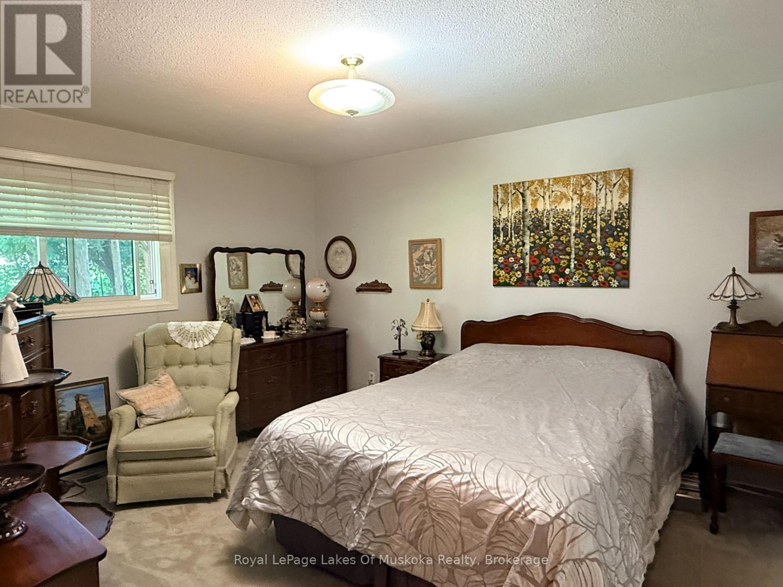 22 WESTVALE DRIVE - 8