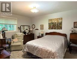 Den - 22 Westvale Drive, Bracebridge), ON P1L1B5 Photo 8