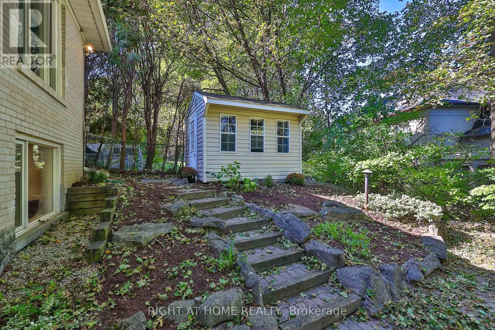 69 MONTRESSOR DRIVE - Image 27