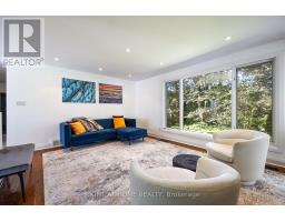 Living room - 69 Montressor Drive, Toronto, ON M2P1Z3 Photo 10