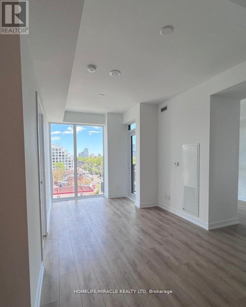 Photo of 500 Dupont Street