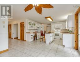4pc Bathroom - 93 Regal Road, Dartmouth, NS B2W4E9 Photo 9