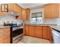 96 Timber Valley Avenue, Richmond Hill, ON L4E4Z9 Photo 12
