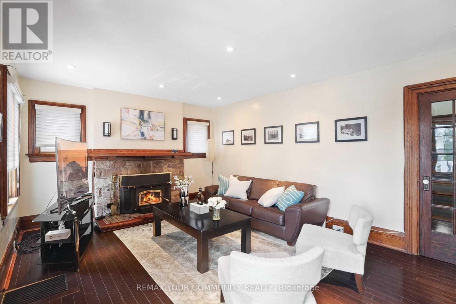 19 MARK STREET - 7