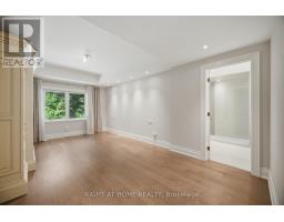 1037 Lakeshore Road W, Oakville, ON L6L1E7 Photo 27
