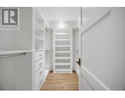 1037 Lakeshore Road W, Oakville, ON L6L1E7 Photo 31