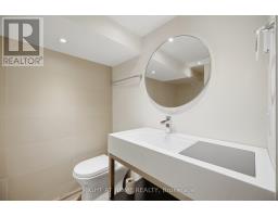 1037 Lakeshore Road W, Oakville, ON L6L1E7 Photo 43
