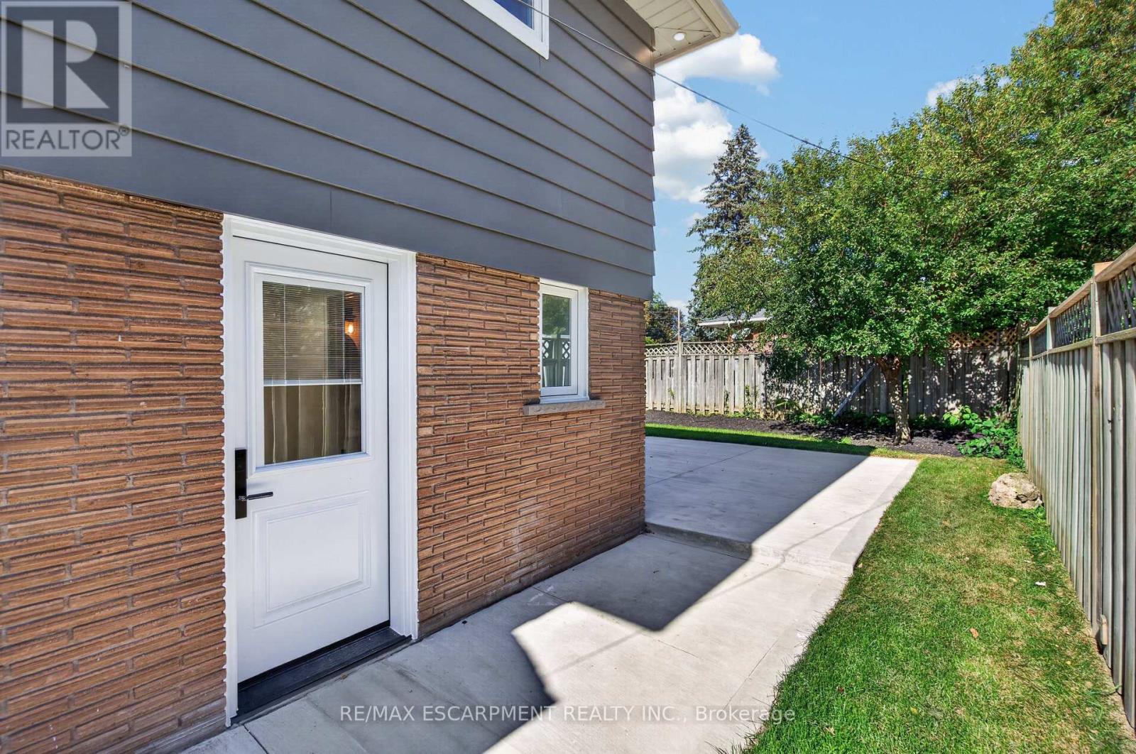 3028 EVA DRIVE - 39
