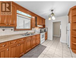 Eating area - 3570 Autumn Harvest Drive, Mississauga, ON L4Y3S1 Photo 10