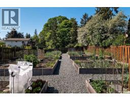 210 747 Travino Lane, Saanich, BC V8Z0E2 Photo 24