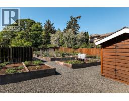 210 747 Travino Lane, Saanich, BC V8Z0E2 Photo 23