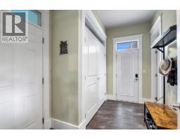 Living room - 700 Harrington Road, Kamloops, BC V2B6T7 Photo 20