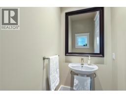 Dining room - 700 Harrington Road, Kamloops, BC V2B6T7 Photo 21