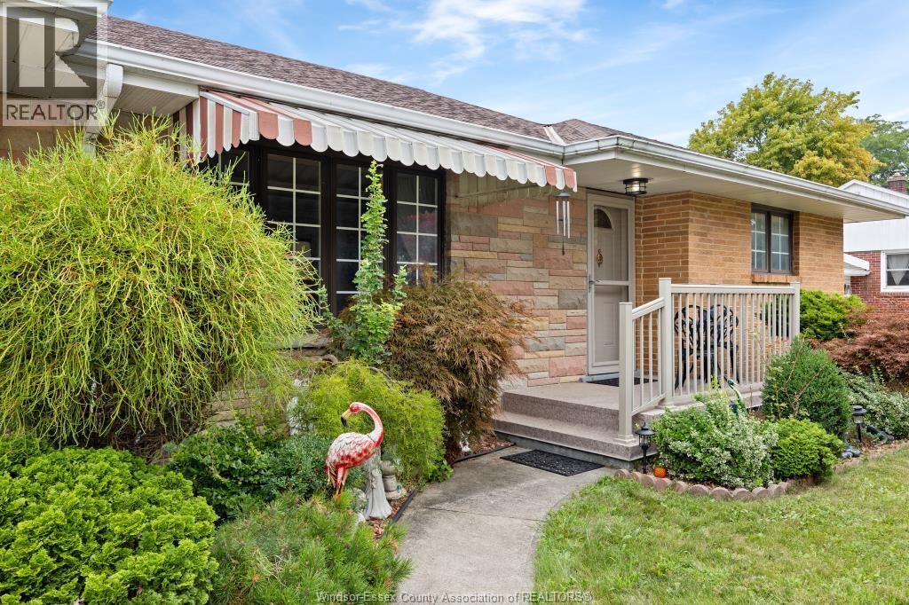 247 ERIE STREET South, Harrow — photo 4