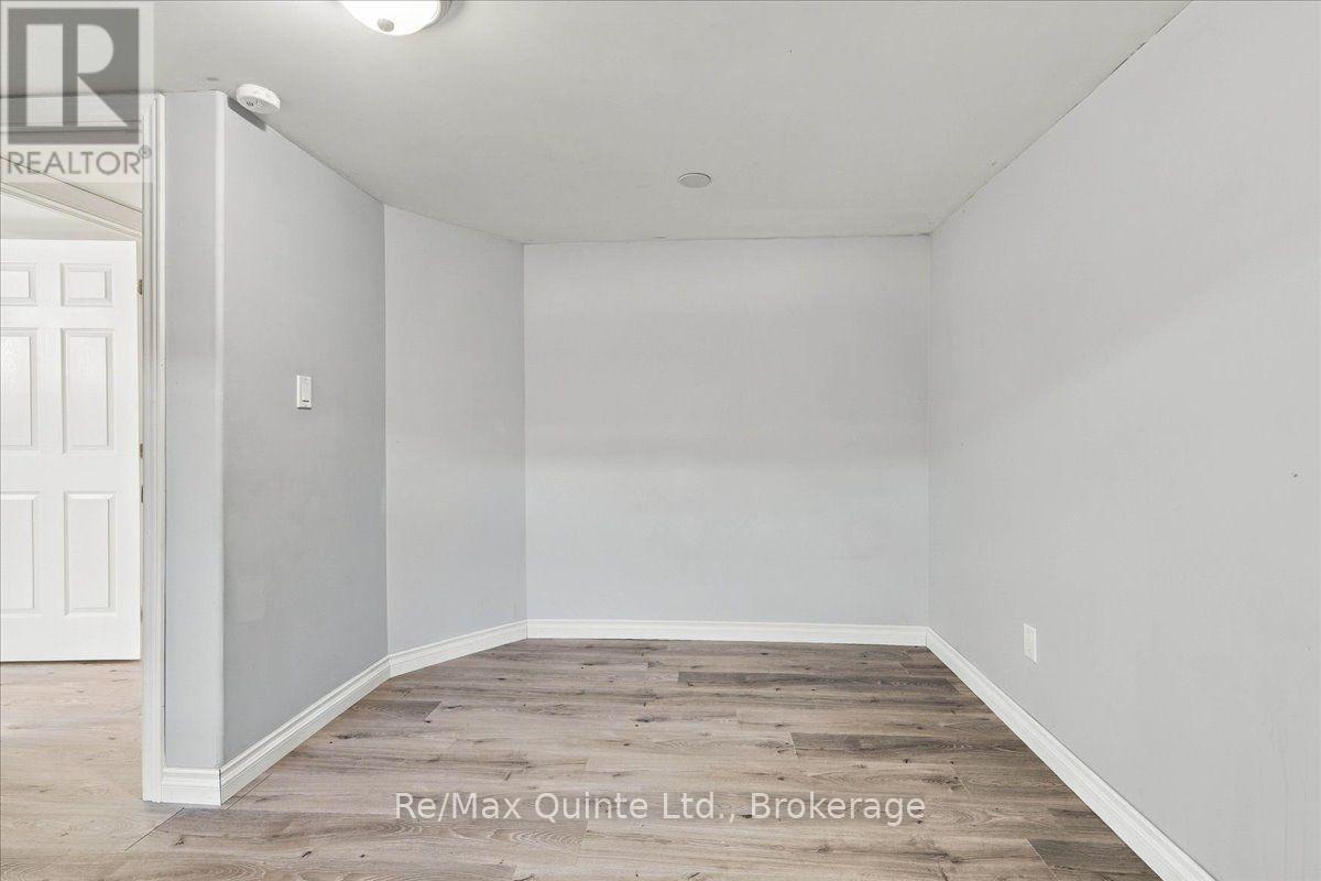 70 ASHLEY STREET - 29
