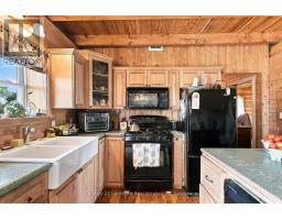 Loft - 939 Kelly Road, Prince Edward County, ON K0K1P0 Photo 9