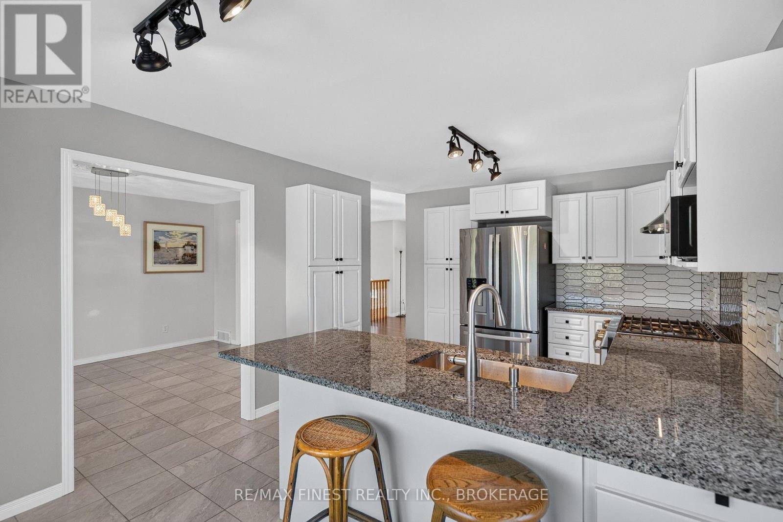 412 MALABAR DRIVE - 13