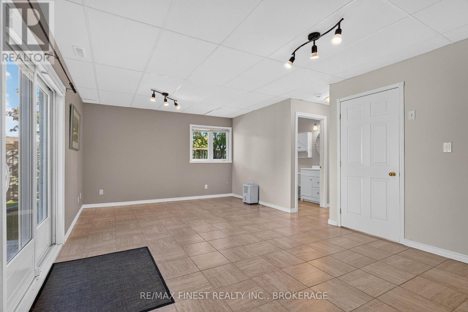 412 MALABAR DRIVE - 32